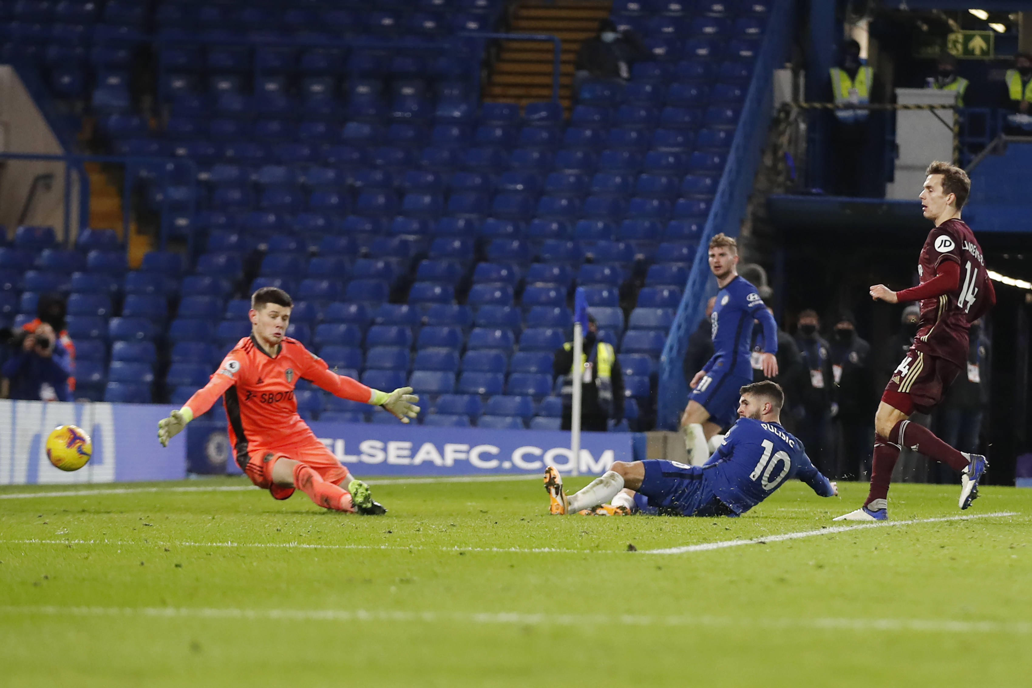 以及洛里对 以及洛里对